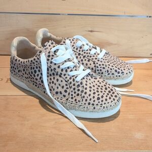 Universal Thread Faux Suede Espadrille/Sneakers sz 7